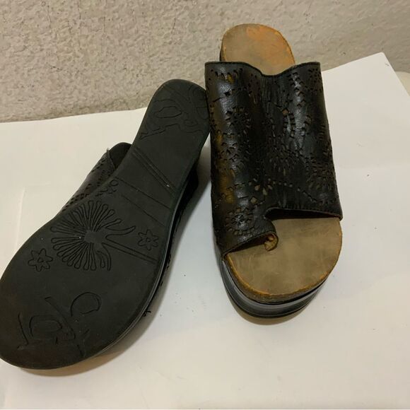 Obot Leather black  Wedge Sandals size 7 M - Picture 7 of 9